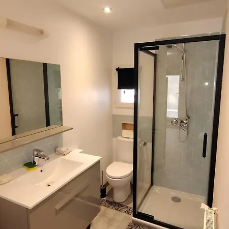 Apartament Independant Entierement Equipe
